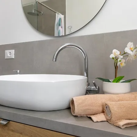Apartment Charming Home-duomotv