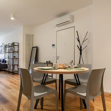 Apartment Charming Home-duomotv
